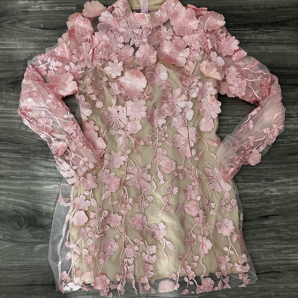 Elegant Pink Floral Lace Dress